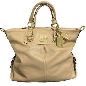 Coach Pebbled Leather Tote Bag – Beige / Tan – Gold Hardware